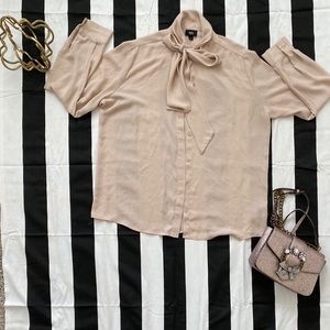Neck tie blouse
